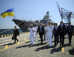 US trains in Black Sea with Ukraines depleted navy