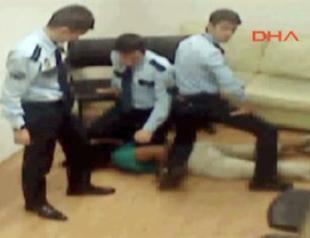 VIDEO: 12 Turkish police officers charged in the death of US woman at Istanbul airport