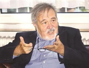 Turkish Foreign Ministry fined for losing renowned historians badges