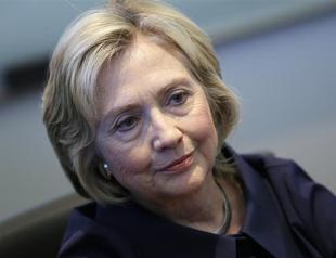 Clinton apologizes for use of private email account