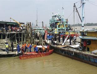 Toll rises to 50 in Malaysian migrant boat accident, survivor found