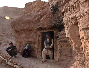 Afghan Taliban take apparent dig at ISIL over Hazara killings