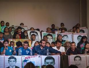 Experts dismiss Mexicos account of apparent student massacre