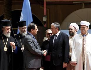 Cyprus’ Christian, Muslim leaders offer peace talks support