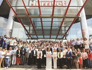 Comparing the nighttime attackers with Hürriyets daytime staff