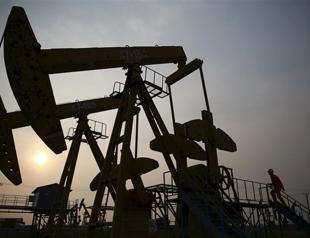 Oil market slides on Goldman forecast