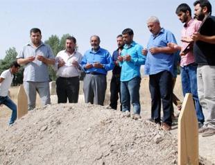 Soldier and PKK militant cousins laid to rest in same cemetery