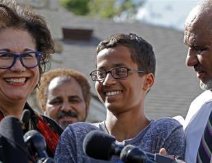 Muslim teen arrested for clock gets White House invite