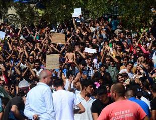 More migrants arrive at Turkey-Greece border