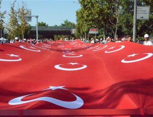 Tens of thousands in Turkeys capital rally against ‘terror’