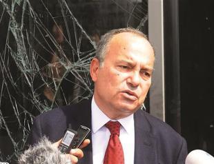 Hürriyet files criminal complaints against AKP lawmaker, tabloid