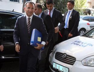 Parties submit candidate lists for Nov 1 snap vote, AKP makes major changes