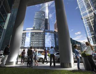 Russia sees rise in suspect securities trades by large banks