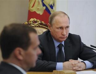 Putin adds another year to ban on Western food imports