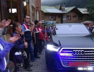 Meeting on Green Road between governor, villagers ends with protest