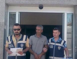 Turkish teacher caught taking photos under girls’ skirts in İzmir