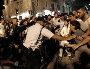 Israel bars Palestinians from Jerusalem Old City after attacks