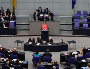 Germany to vote on Greek bailout in crucial test for deal