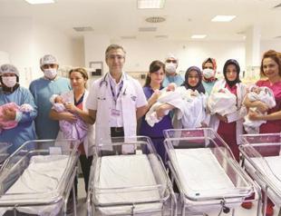 Teachers, health workers most trusted in Turkey, survey says