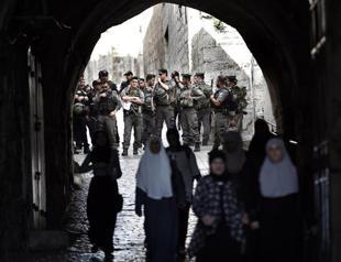 Abbas opposes escalation with Israel as Al-Aqsa prayers restrictions lifted