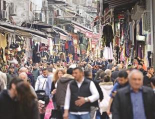 Turks oppose military intervention in Syria, gloomy on economy: Survey