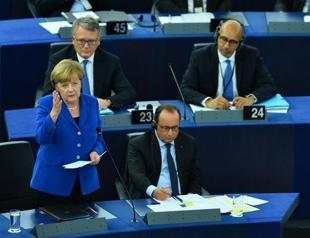 Merkel says still against Turkey joining the EU