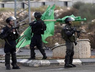 Israeli-Palestinian violence intensifies; Arabs and Jews stabbed