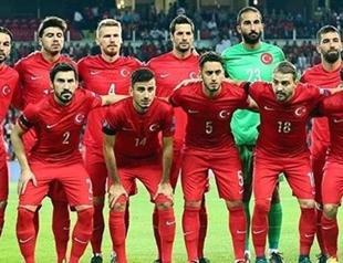 Konya supporters jeer moment of silence for Ankara Massacre victims