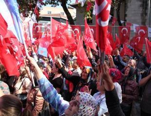 CHP decides to cancel election rallies, MHP to resume as planned