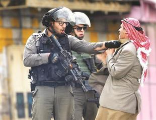 Israel sets up East Jerusalem roadblocks in bid to stem attacks