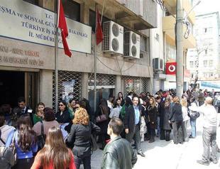 Jobless rate stable at 9.8 percent in July