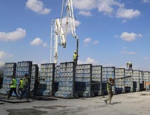 Turkey completes one-third of border wall in southern town