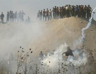 Palestinians set fire to Jewish shrine in West Bank