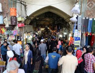 Iran ministers warn of fresh economic crisis