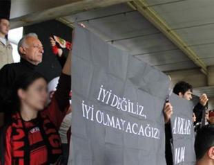 Three football fans detained over protesting Ankara bombings