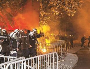 Montenegrin police fire teargas to disperse opposition