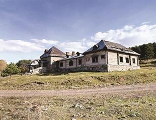 Historical hunting lodge to serve tourism