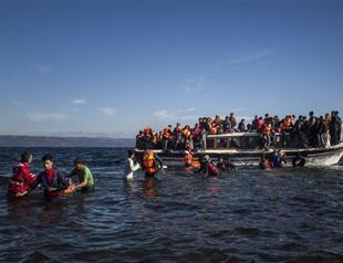 Bodies of two migrants wash up on Greek islands
