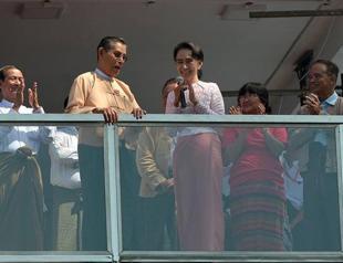 Suu Kyi party says on track to win 70% of Myanmar seats