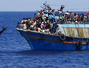 More than 1,000 more migrants rescued in Mediterranean
