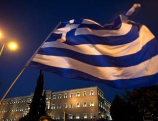 Greece, lenders clinch bailout deal after marathon talks