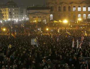German anti-Islam protest swells on fears about refugee influx