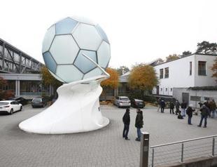Police raid German football federation over 2006 World Cup payment