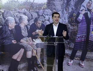 Greece carries out first relocation of refugees, to Luxembourg