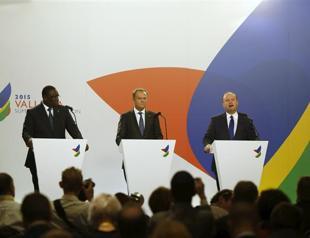 EU launches $2 bln emergency fund for Africa to combat migration