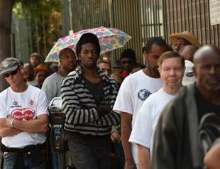 US jobless claims hold steady near 4-decade low