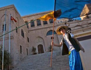 Iraqi, Syrian migrant children receive circus training in Turkey’s southeast