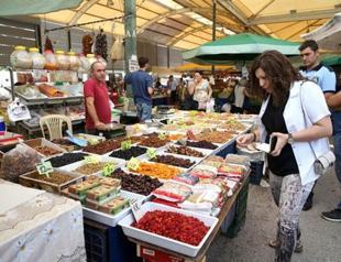 Turkish consumer confidence perks up, election key to outlook