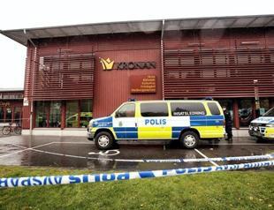 Police indicate racist motives in Sweden sword attack