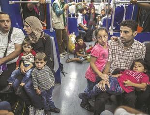 At least 120,000 displaced in Syria since Russia strikes began: US